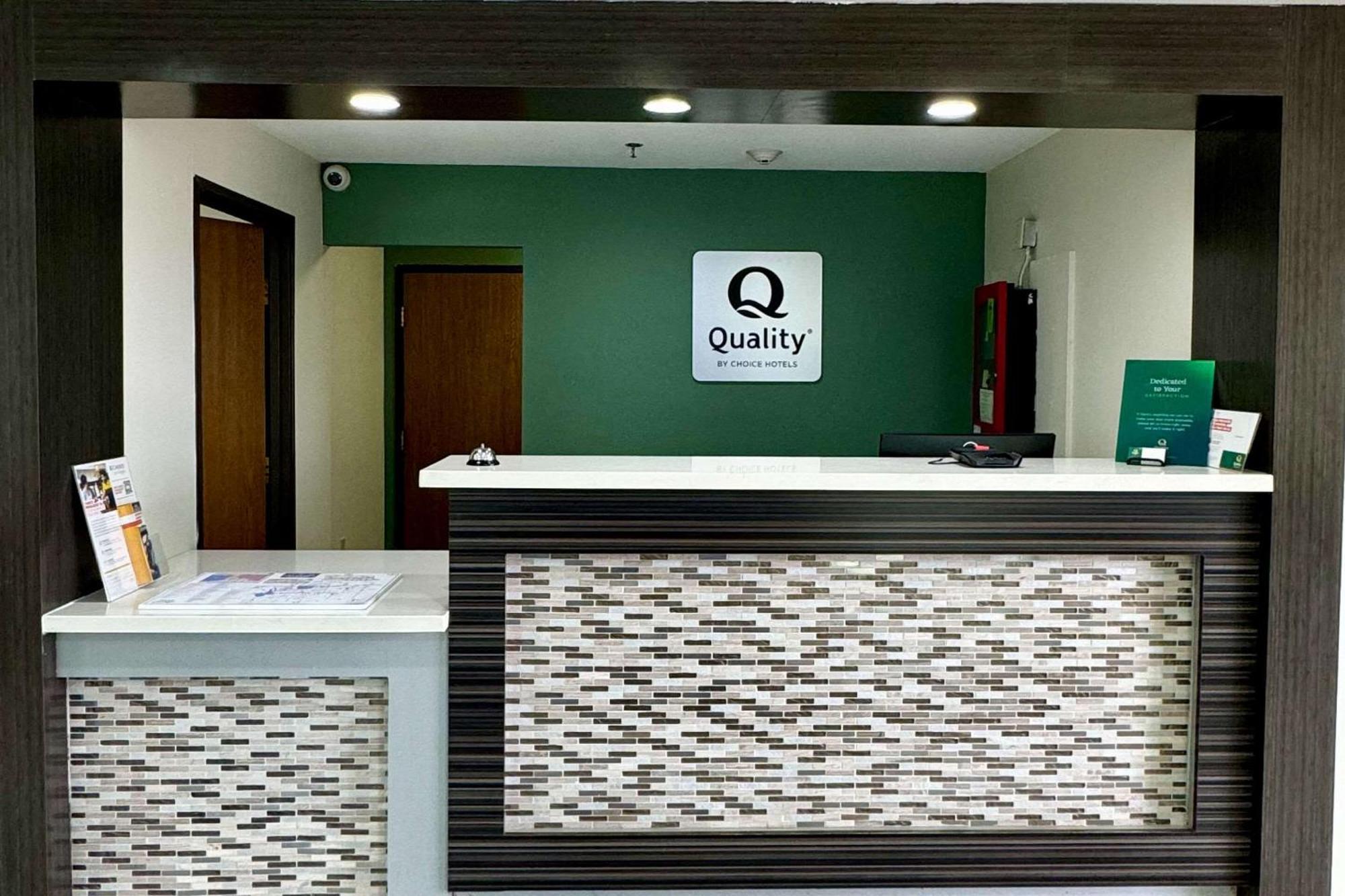 Quality Inn Sulphur Eksteriør bilde